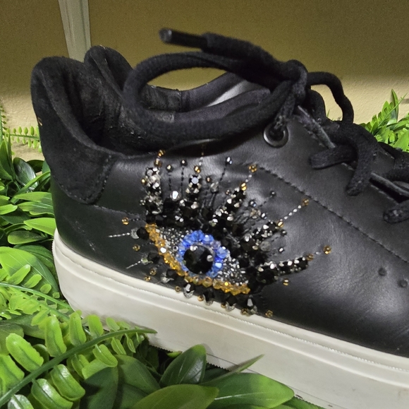 Tenis shoes - Picture 6 of 8